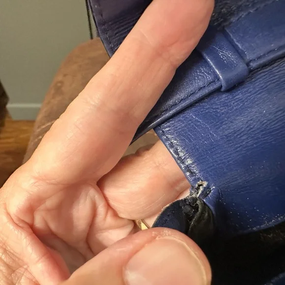 Salvatore Ferragamo Blue Leather Shoulder Purse - Picture 9 of 14